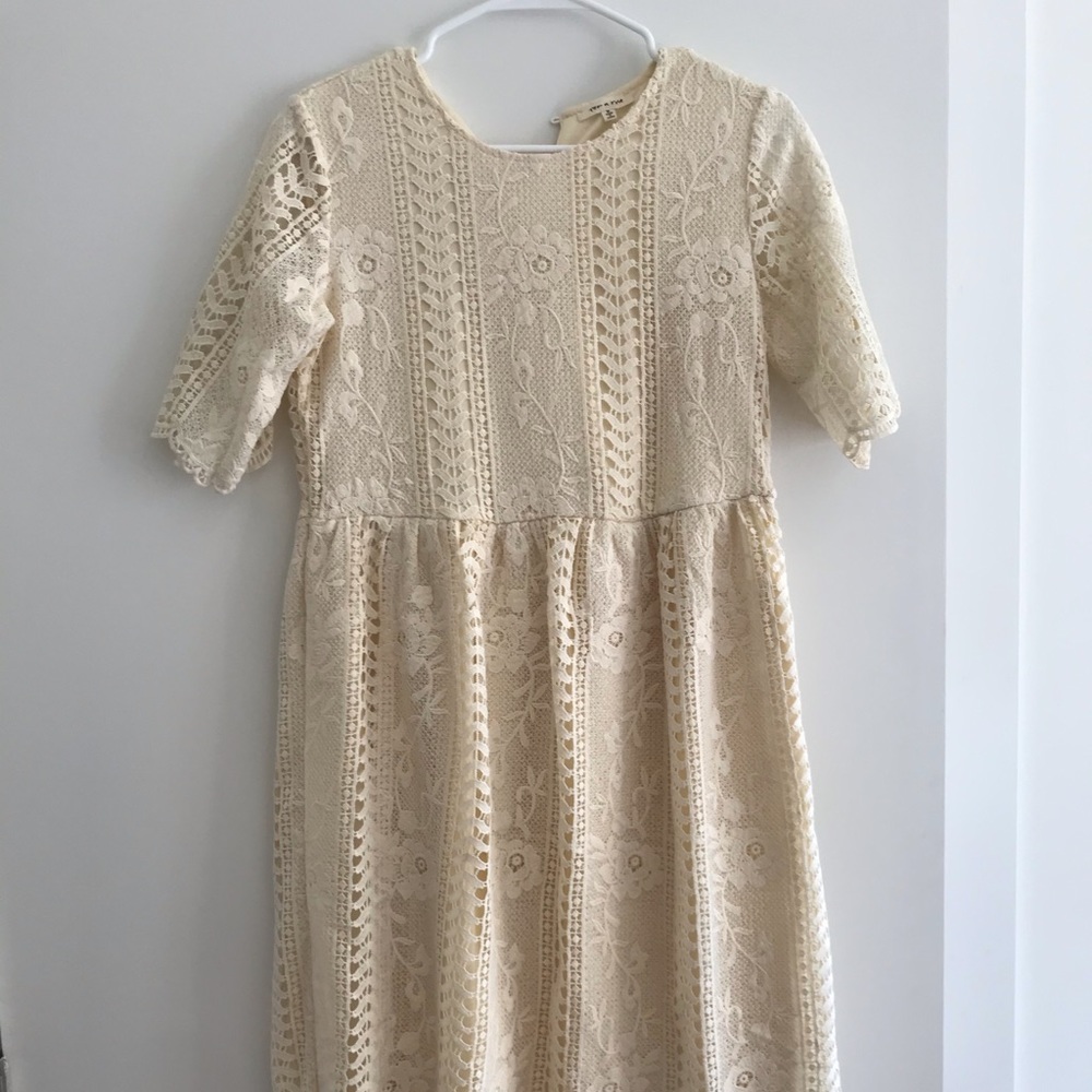 Cream BoHo knee-length lace dress